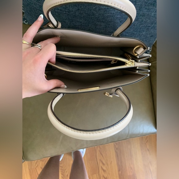 Michael Kors Mercer Tote - Picture 2 of 4